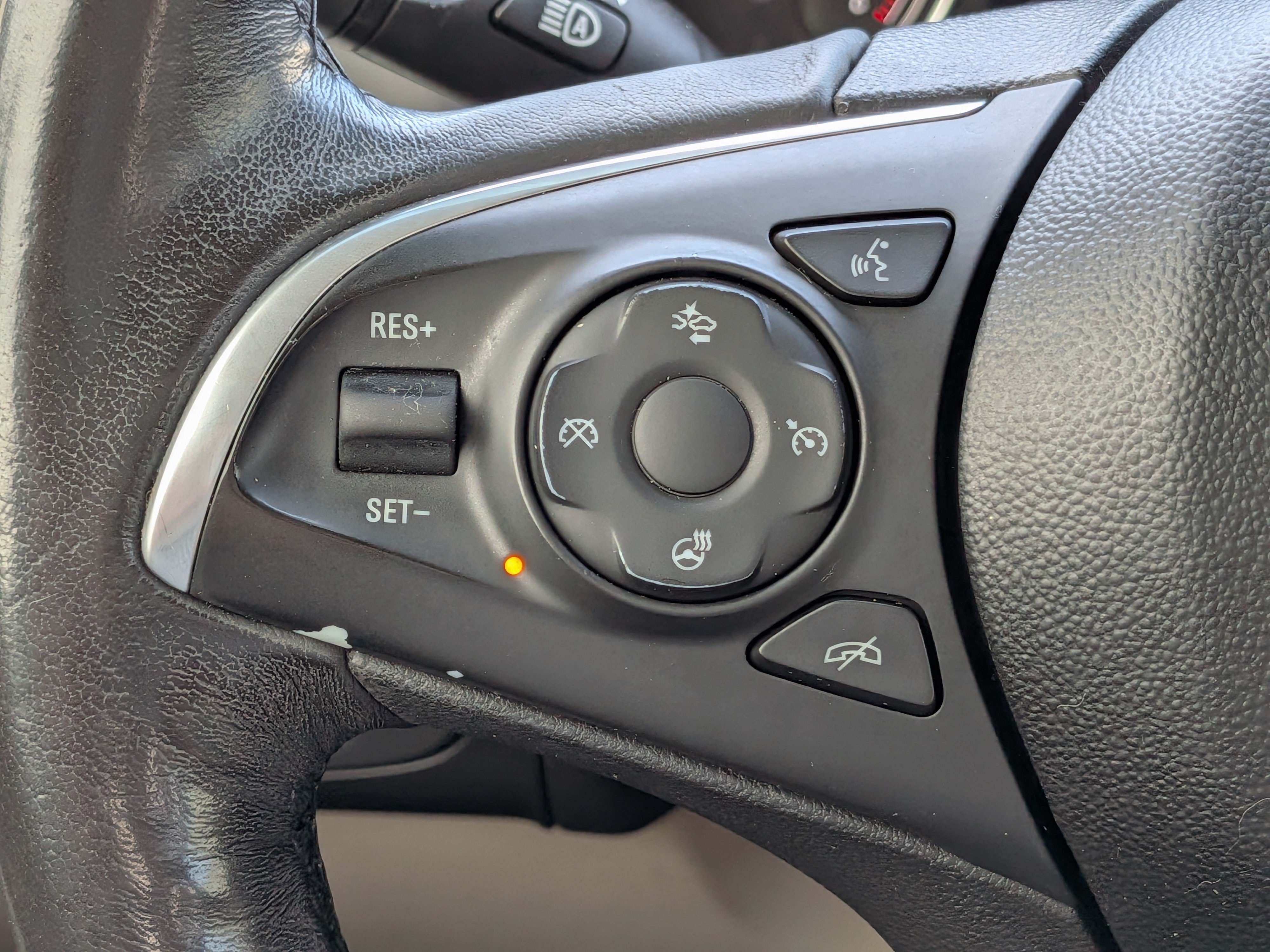 Certified 2020 Buick Enclave Premium w/ Sun and Sites Package FWD image 26
