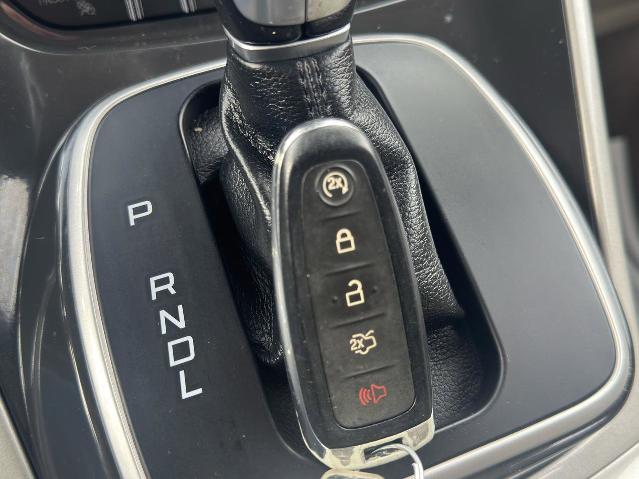 Used 2015 Ford C-MAX Energi SEL w/ Equipment Group 301A image 29