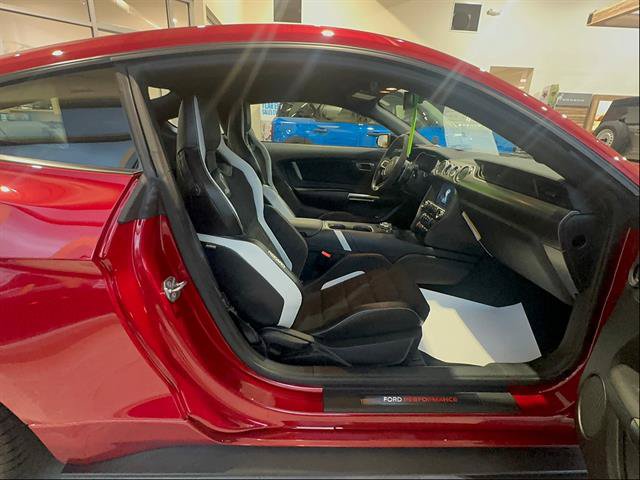 Used 2020 Ford Mustang Shelby GT500 w/ Technology Package RWD image 18