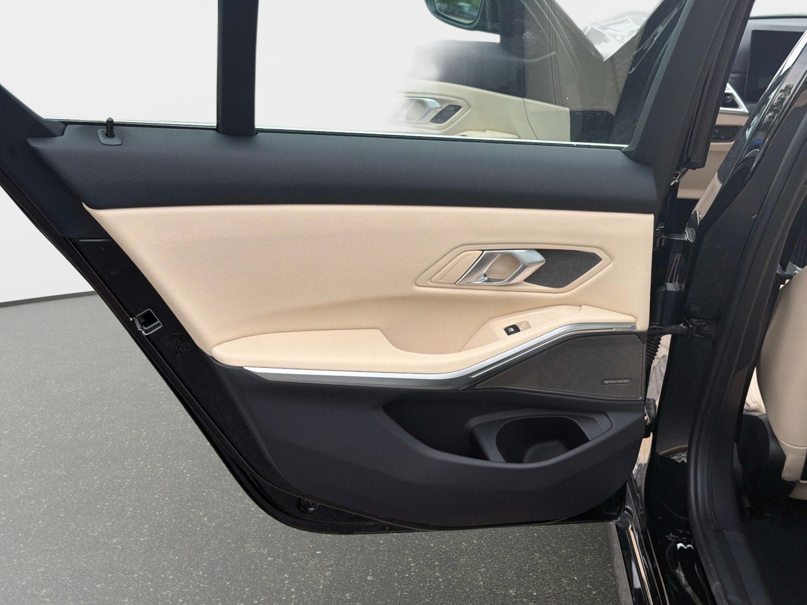 New 2026 BMW 330i Sedan w/ Convenience Package RWD image 12