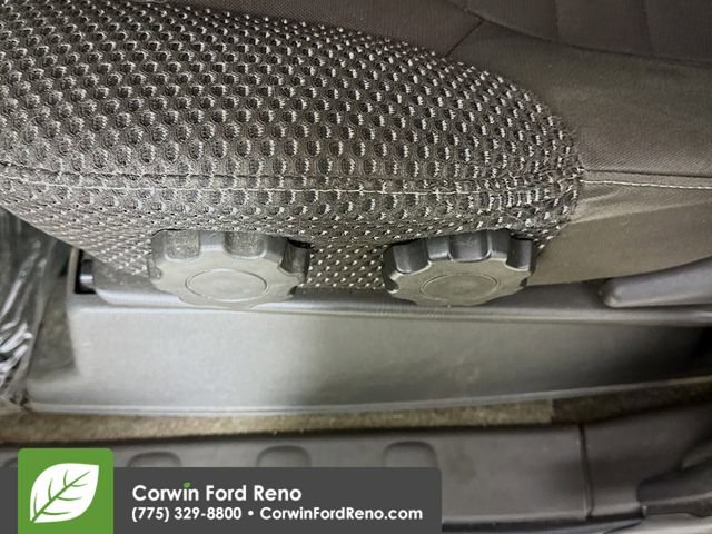 Used 2015 Nissan Frontier PRO-4X image 19