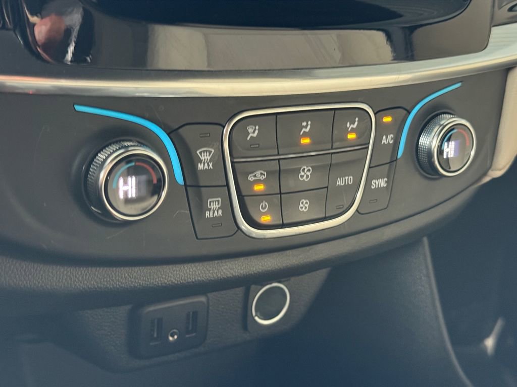 Used 2023 Chevrolet Traverse LS w/ Safety Package AWD/4WD image 17