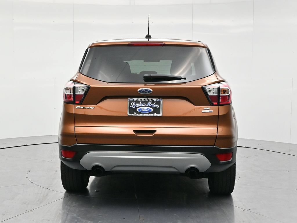 Used 2017 Ford Escape SE AWD/4WD image 6