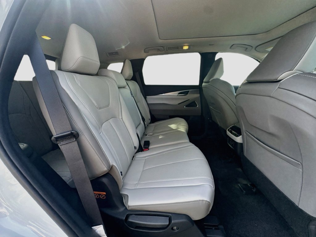 New 2027 INFINITI QX60 Luxe w/ Cargo Package FWD image 31