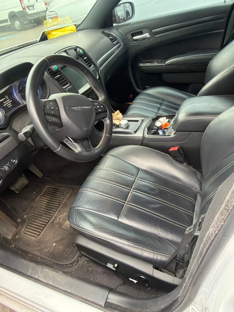 Used 2015 Chrysler 300 S RWD image 9