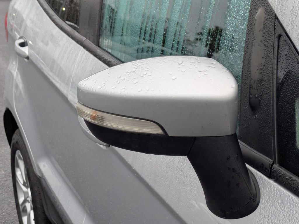 Used 2018 Ford EcoSport SE image 12