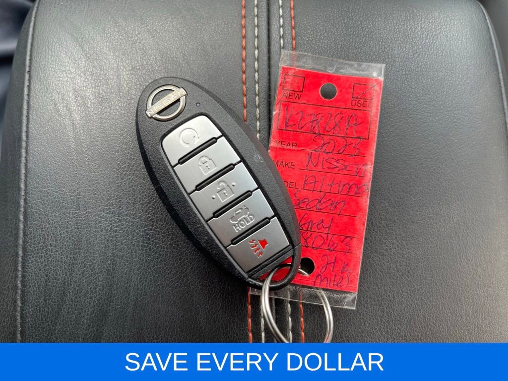 Used 2023 Nissan Altima 2.5 SR w/ SR Premium Package FWD image 27