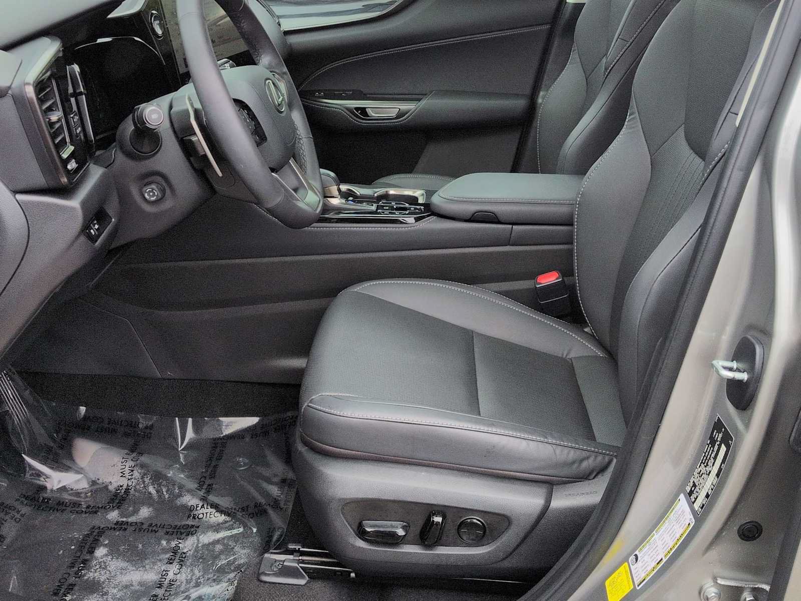 Used 2024 Lexus NX 350h AWD image 17