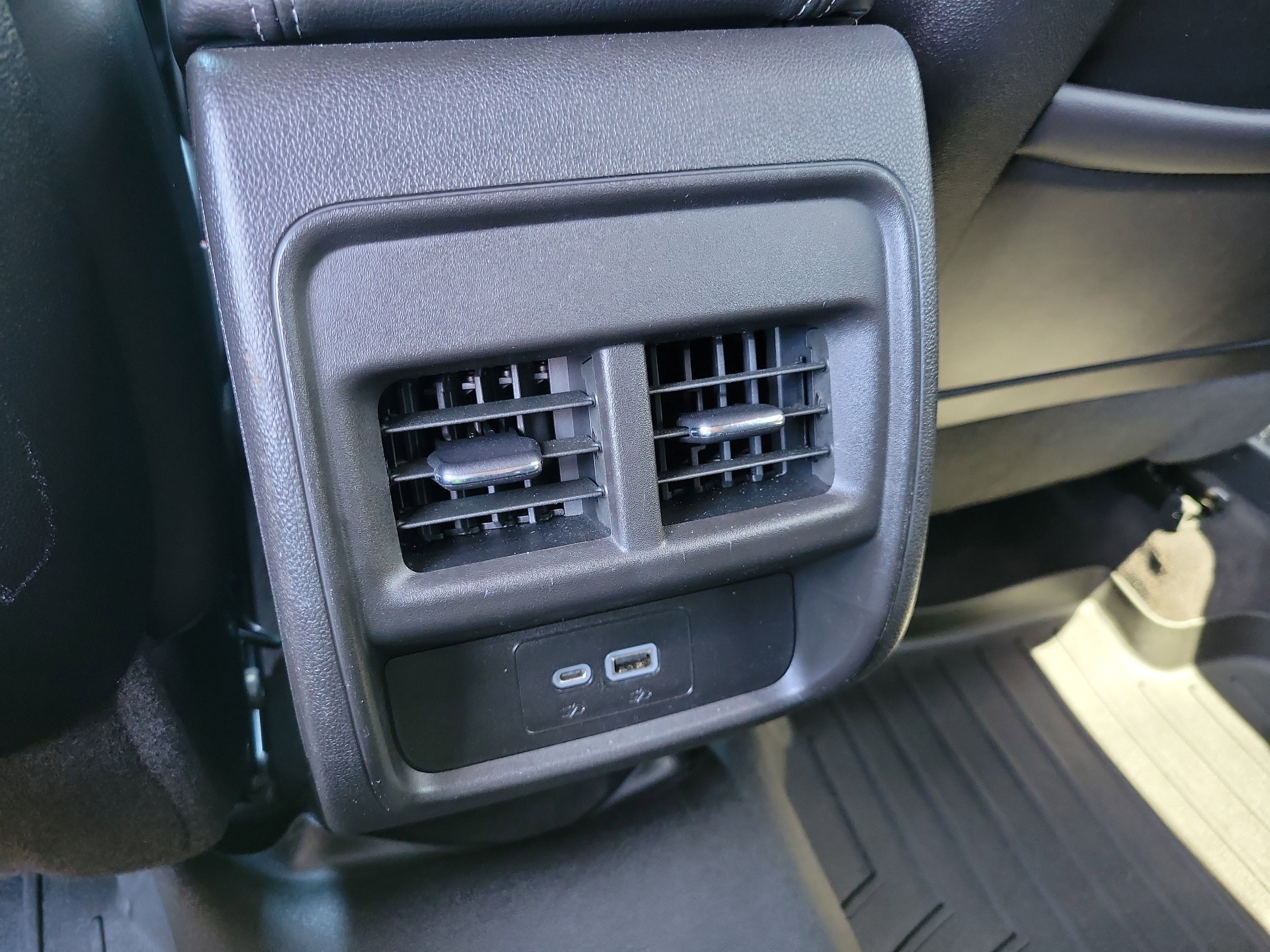 Used 2019 Cadillac XT4 Premium Luxury w/ Technology Package image 15