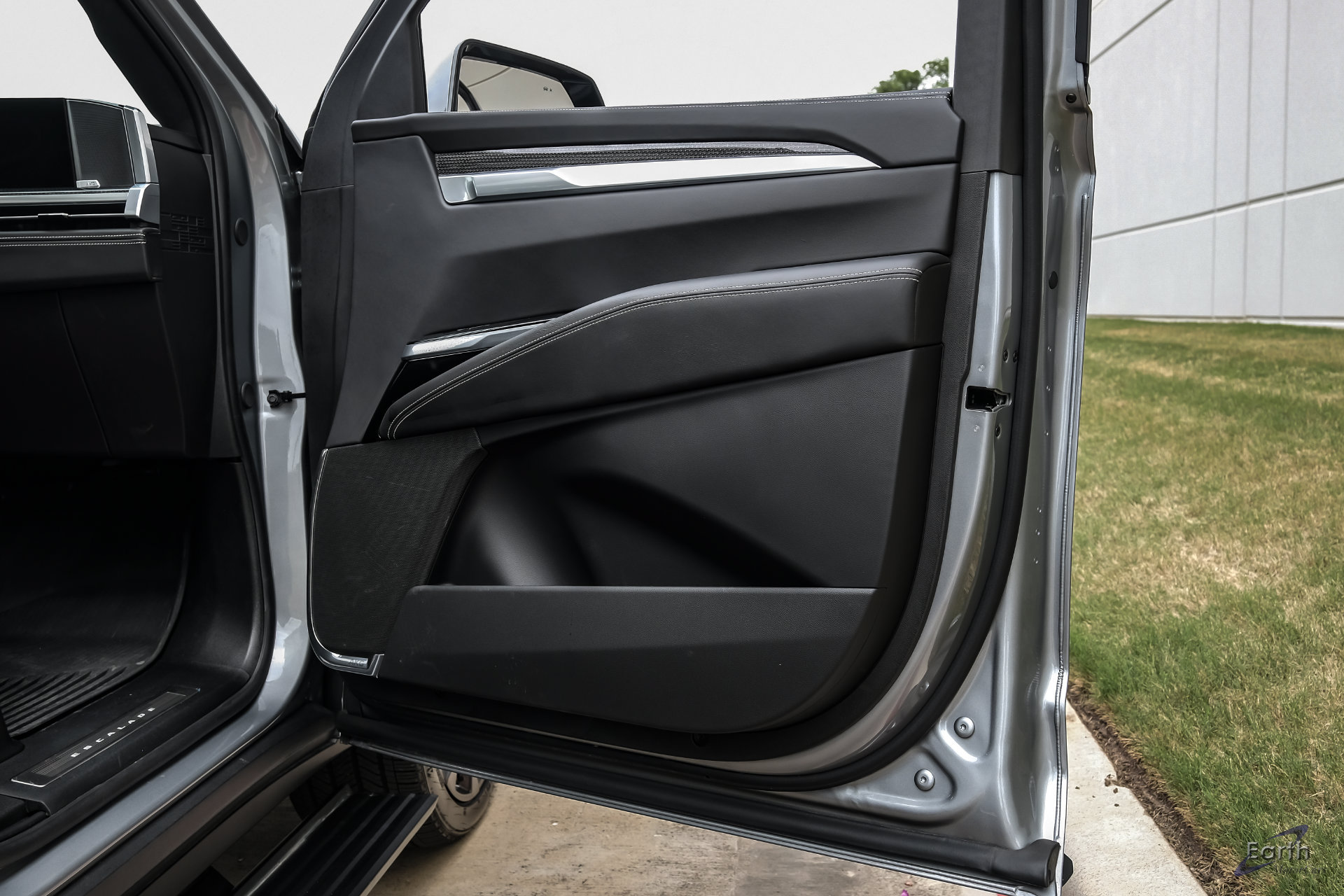 Used 2025 Cadillac Escalade V w/ LPO, Floor Liner Package AWD/4WD image 79