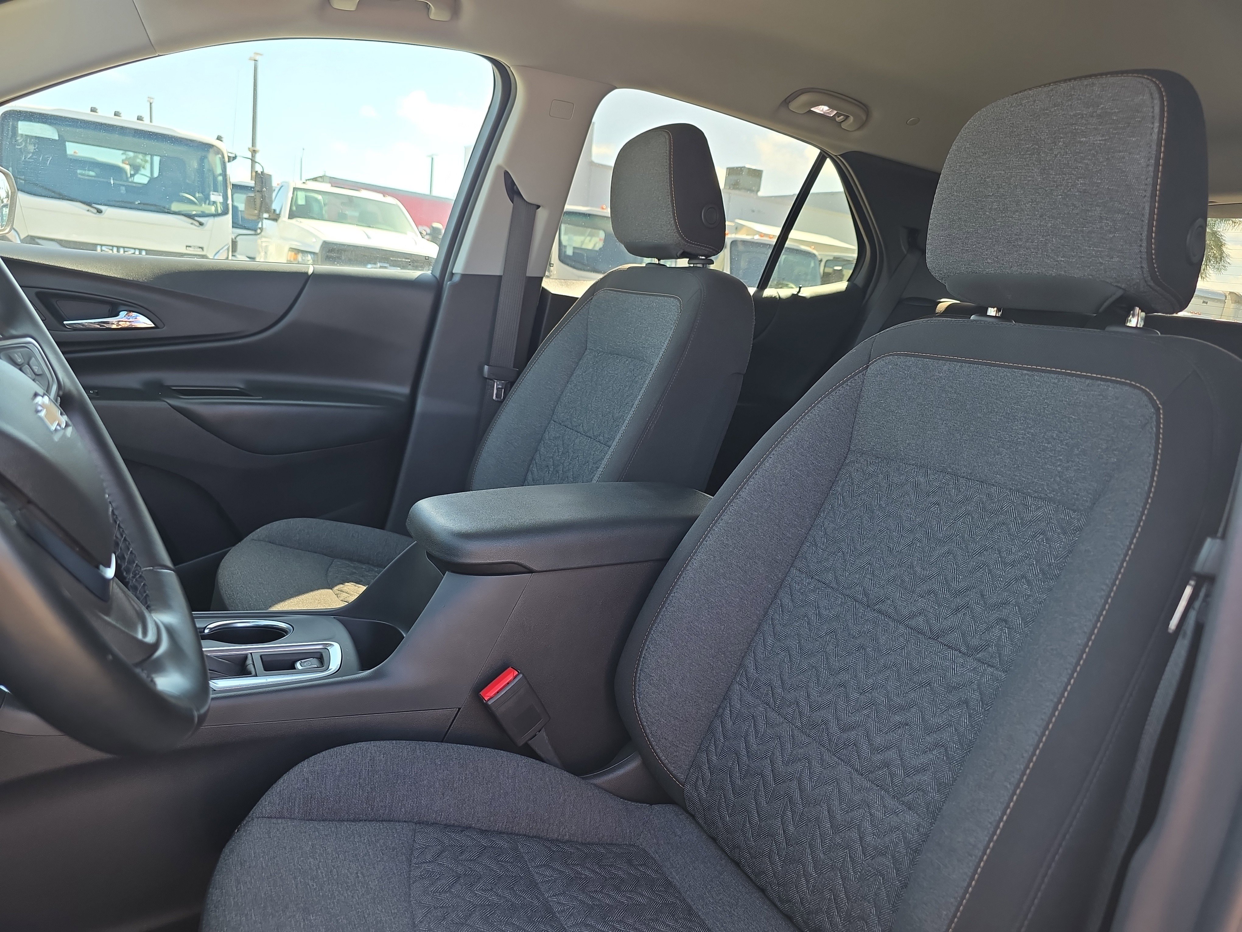 Used 2024 Chevrolet Equinox LT image 24