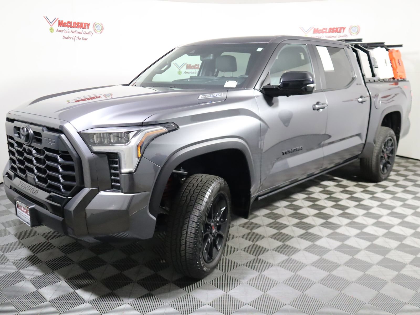 Used 2025 Toyota Tundra Limited image 24