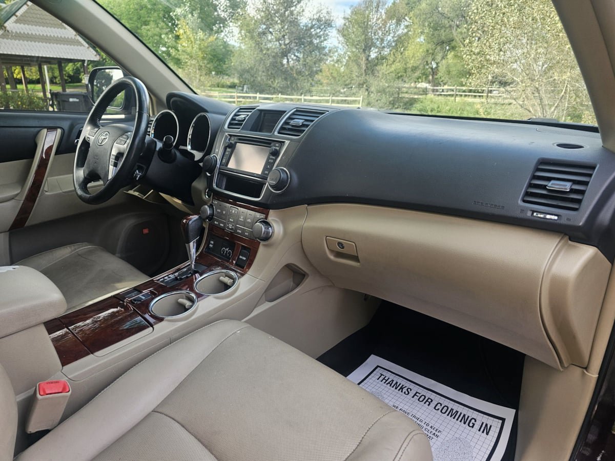 Used 2013 Toyota Highlander Limited FWD image 54