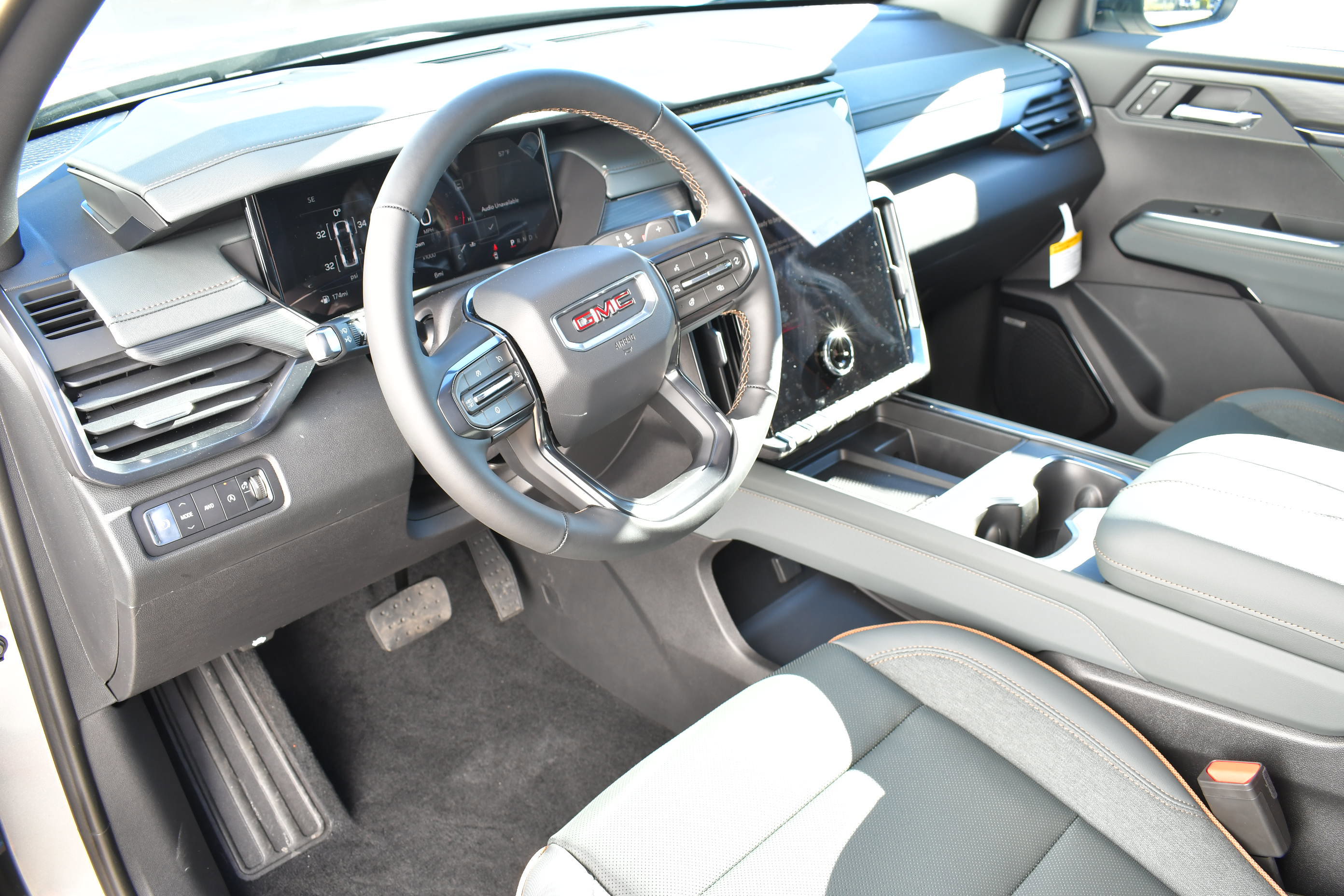 New 2026 GMC Acadia AT4 image 10