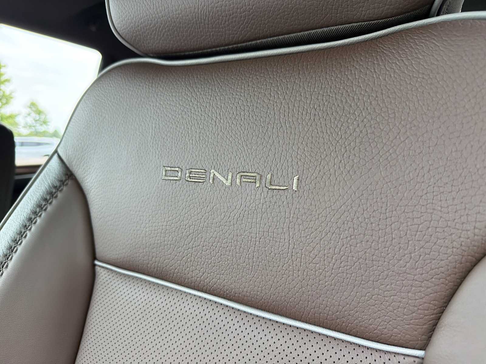 New 2026 GMC Sierra 2500 Denali w/ Denali Reserve Package AWD/4WD image 27