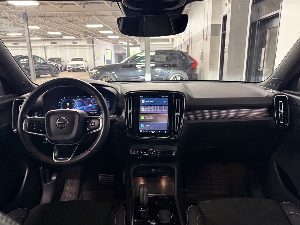 Used 2021 Volvo XC40 P8 Recharge w/ Climate Package AWD/4WD image 8