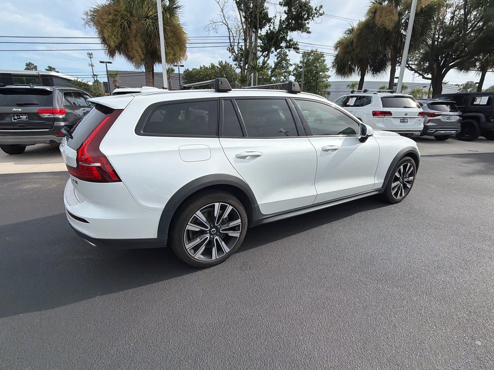 Used 2021 Volvo V60 T5 Cross Country w/ Climate Package AWD/4WD image 16