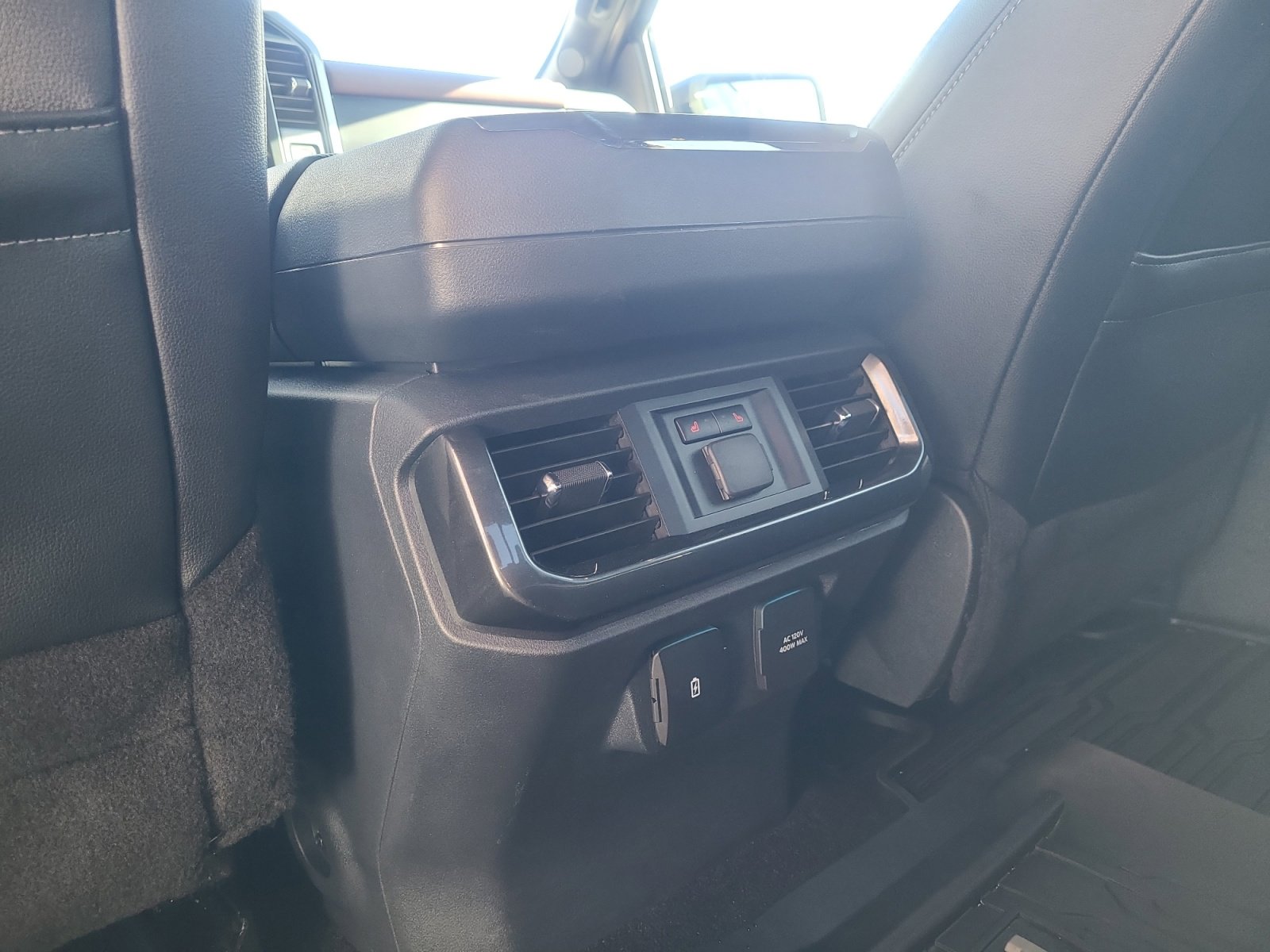 Certified 2022 Ford F150 Lariat w/ Equipment Group 502A High image 32