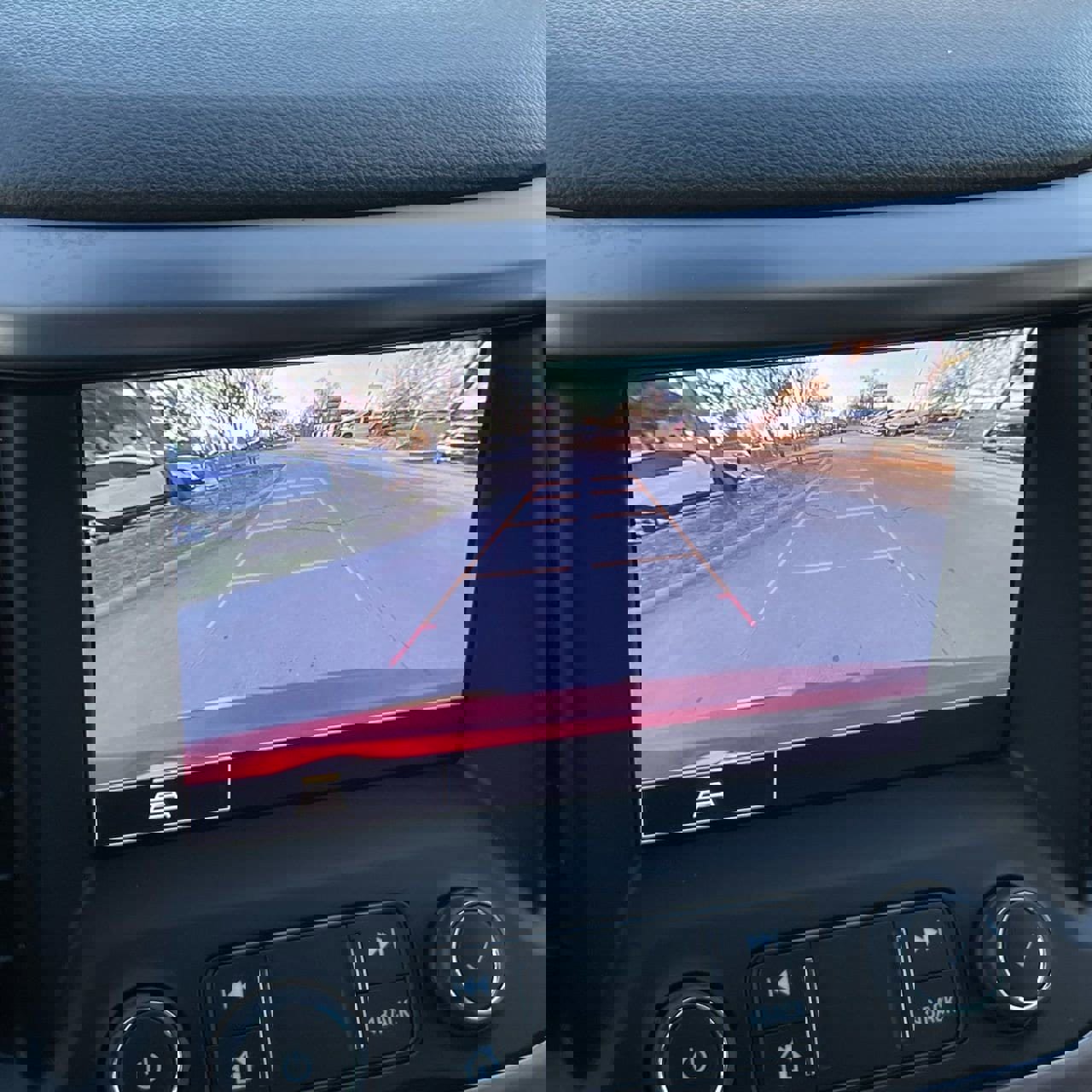 Used 2023 GMC Acadia AT4 image 19