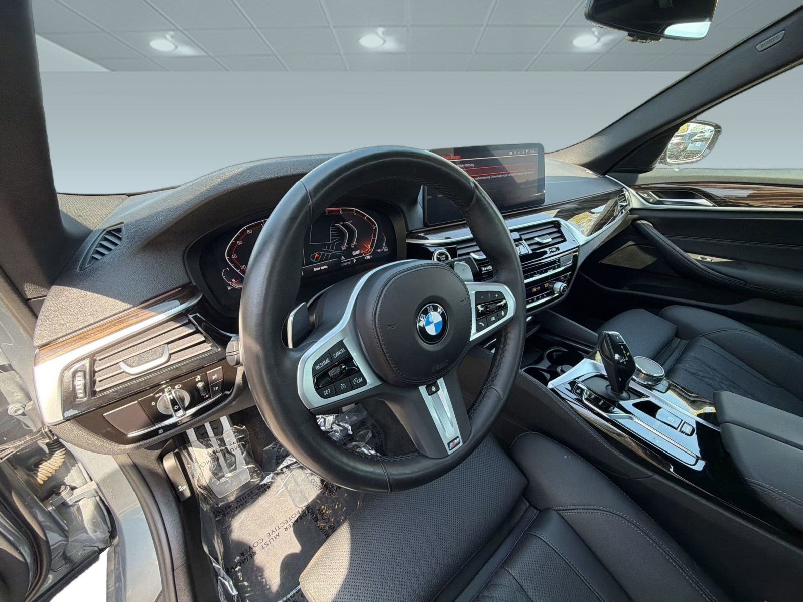 Used 2023 BMW 530i xDrive w/ M Sport Package AWD/4WD image 4