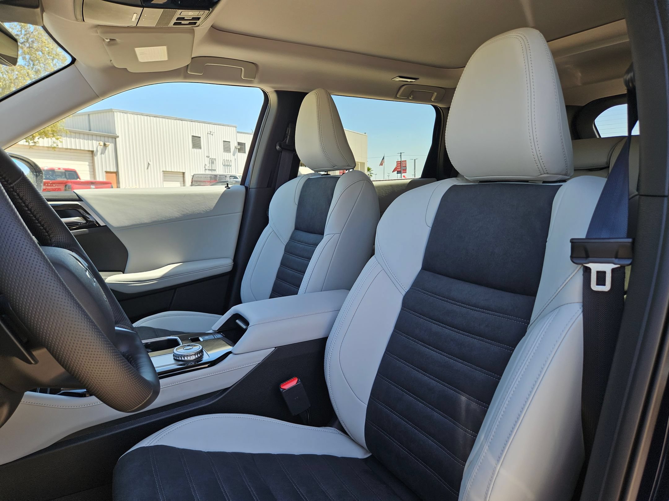 New 2026 Mitsubishi Outlander SE FWD image 12