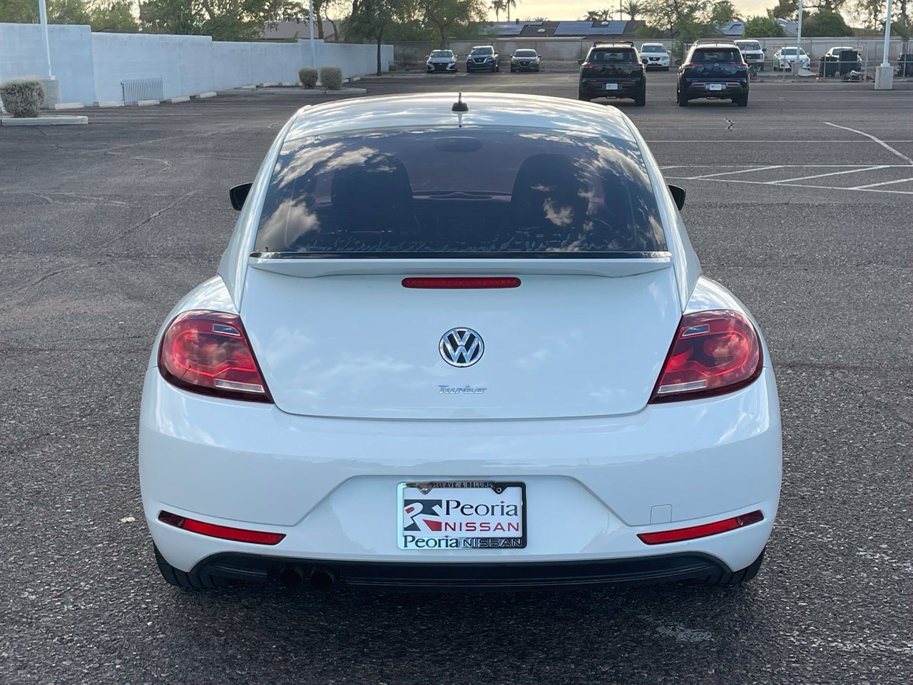 Used 2018 Volkswagen Beetle 2.0T S FWD image 4