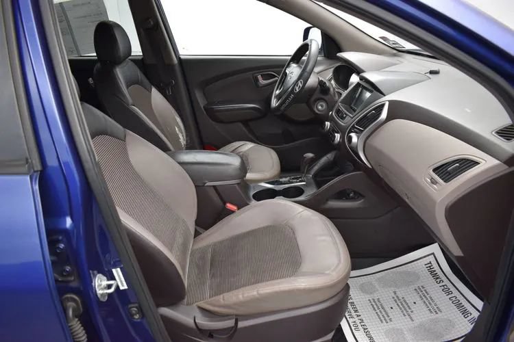 Used 2011 Hyundai Tucson GLS FWD image 17