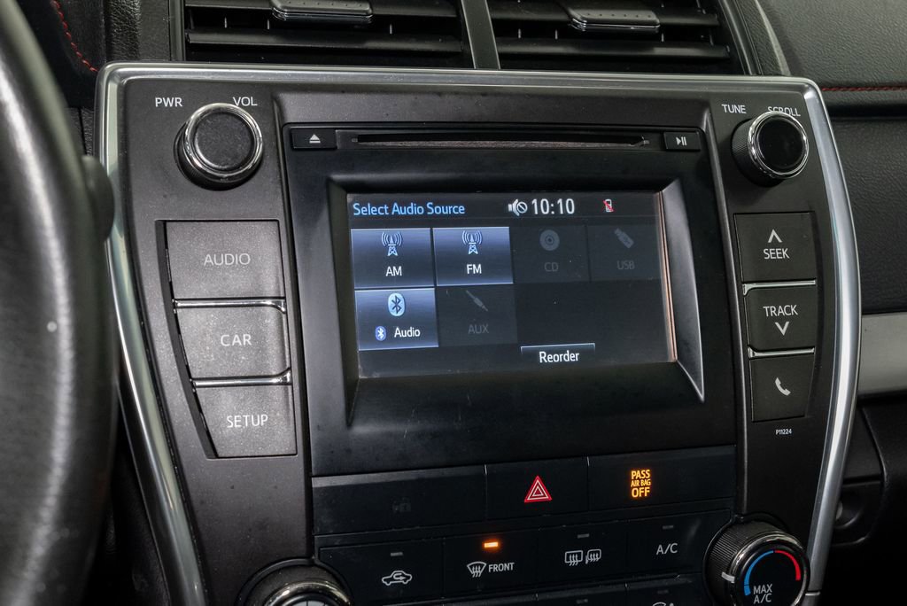 Used 2016 Toyota Camry SE image 14