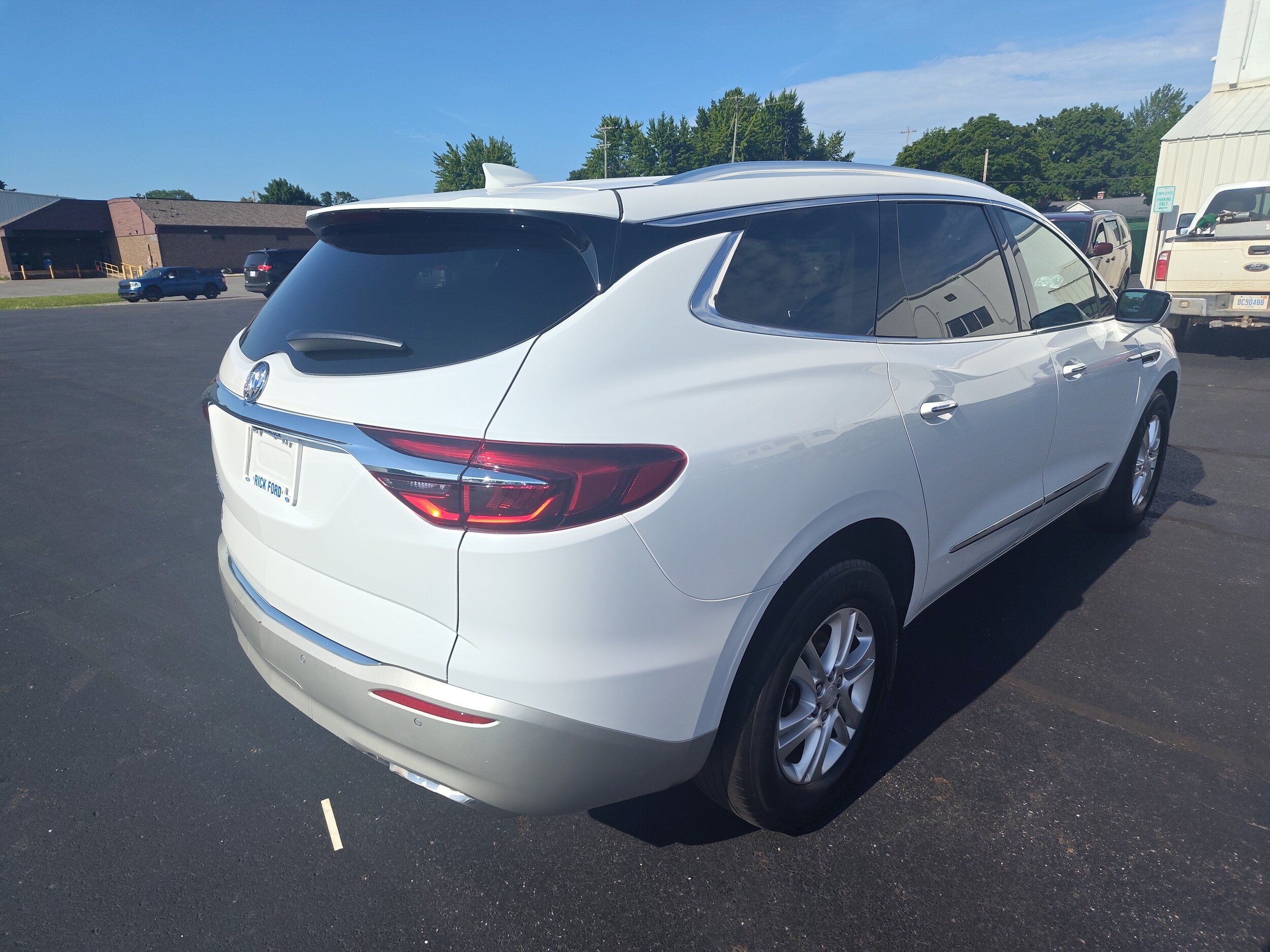 Used 2021 Buick Enclave Preferred FWD image 6