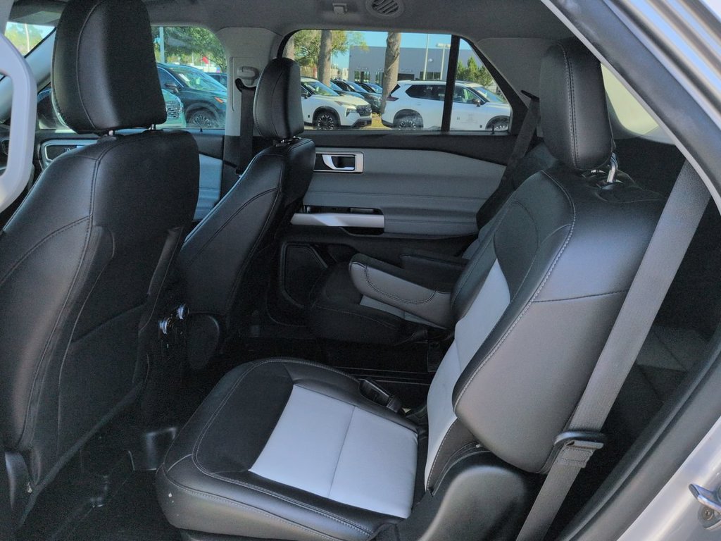 Used 2023 Ford Explorer XLT w/ Equipment Group 202A RWD image 14