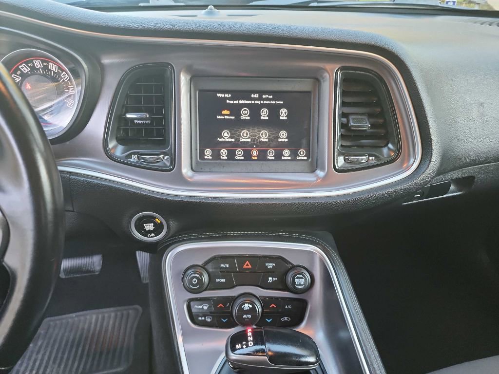 Used 2019 Dodge Challenger SXT image 22