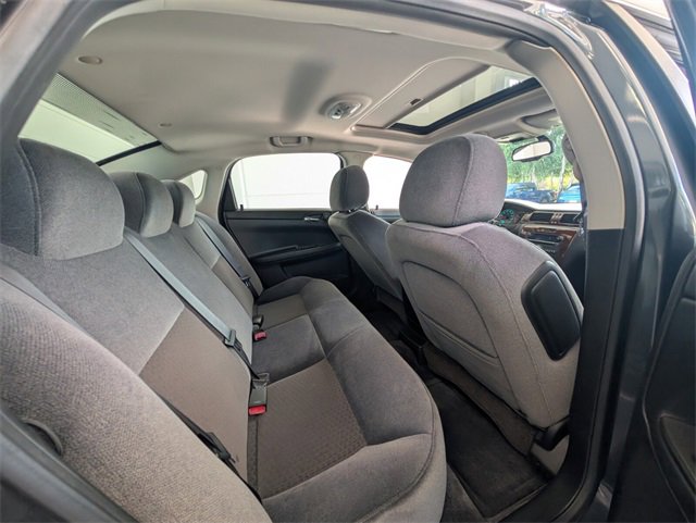 Used 2010 Chevrolet Impala LT w/ Convenience Package image 13