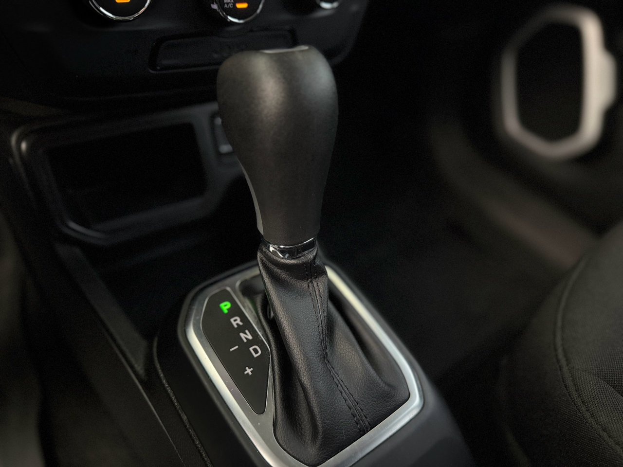 Used 2020 Jeep Renegade Sport image 23