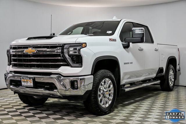 Used 2025 Chevrolet Silverado 2500 LTZ w/ LTZ Premium Package AWD/4WD image 4