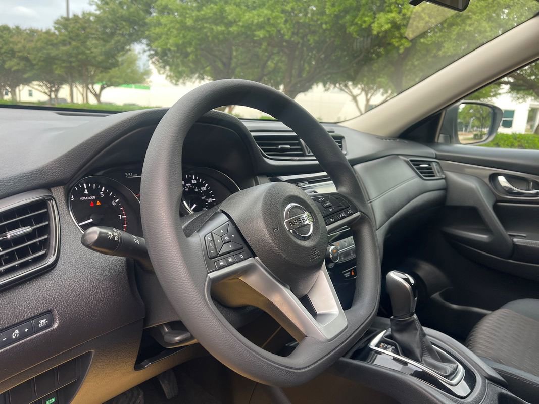 Used 2017 Nissan Rogue S FWD image 22