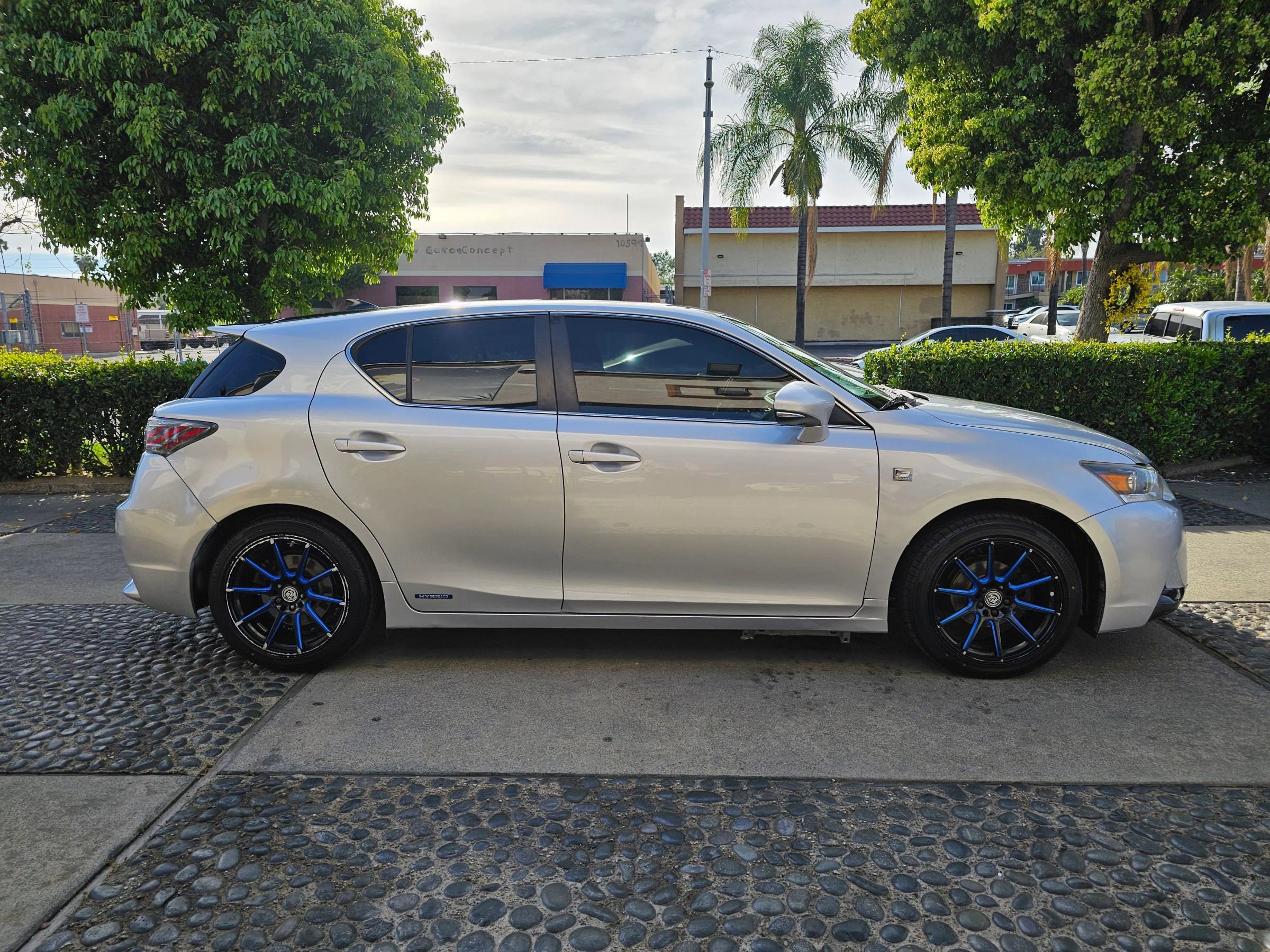Used 2015 Lexus CT 200h w/ Navigation Package image 5