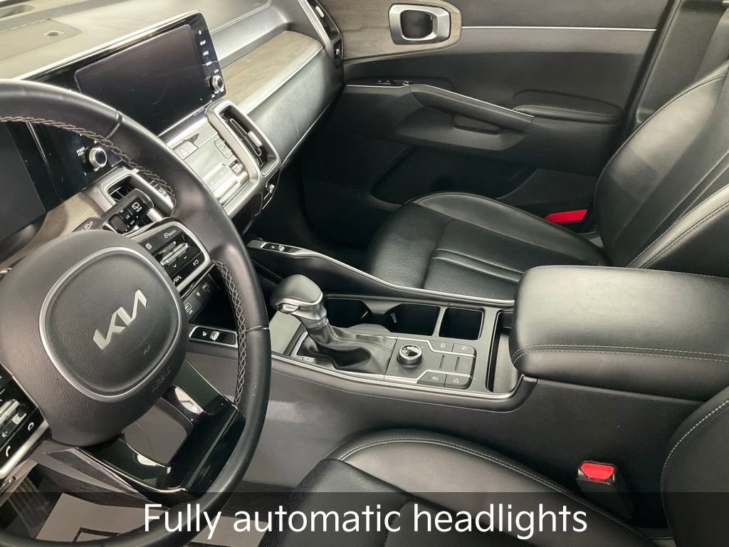 Certified 2023 Kia Sorento S w/ Panoramic Sunroof Package image 17