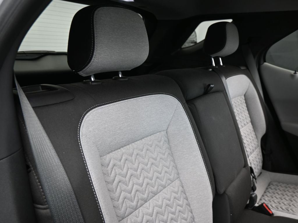 Used 2023 Chevrolet Equinox LS w/ Sport Edition image 33