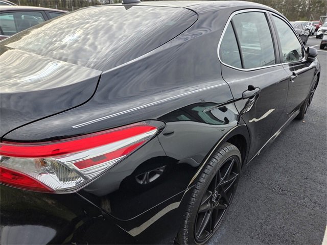 Used 2020 Toyota Camry L image 7