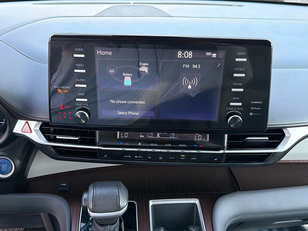 Used 2023 Toyota Sienna XLE image 30