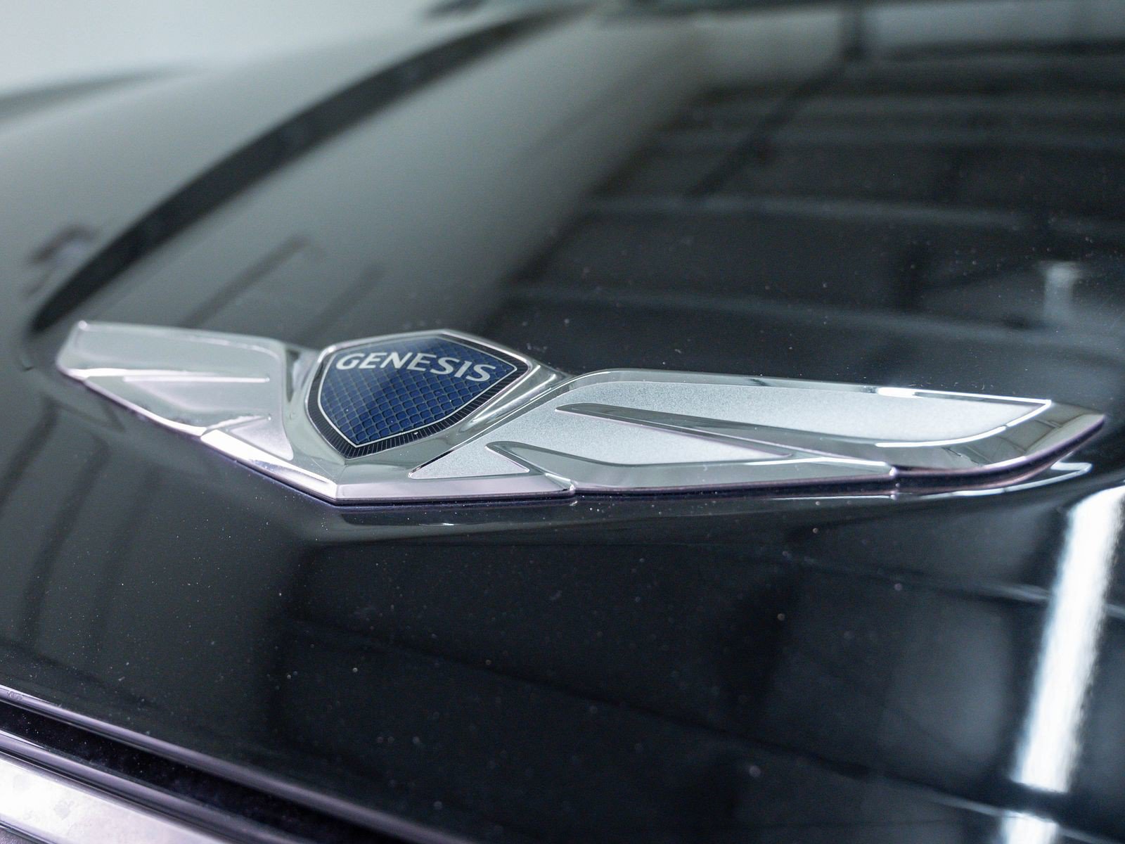 Used 2023 Genesis Electrified GV70 w/ Prestige Package AWD/4WD image 5