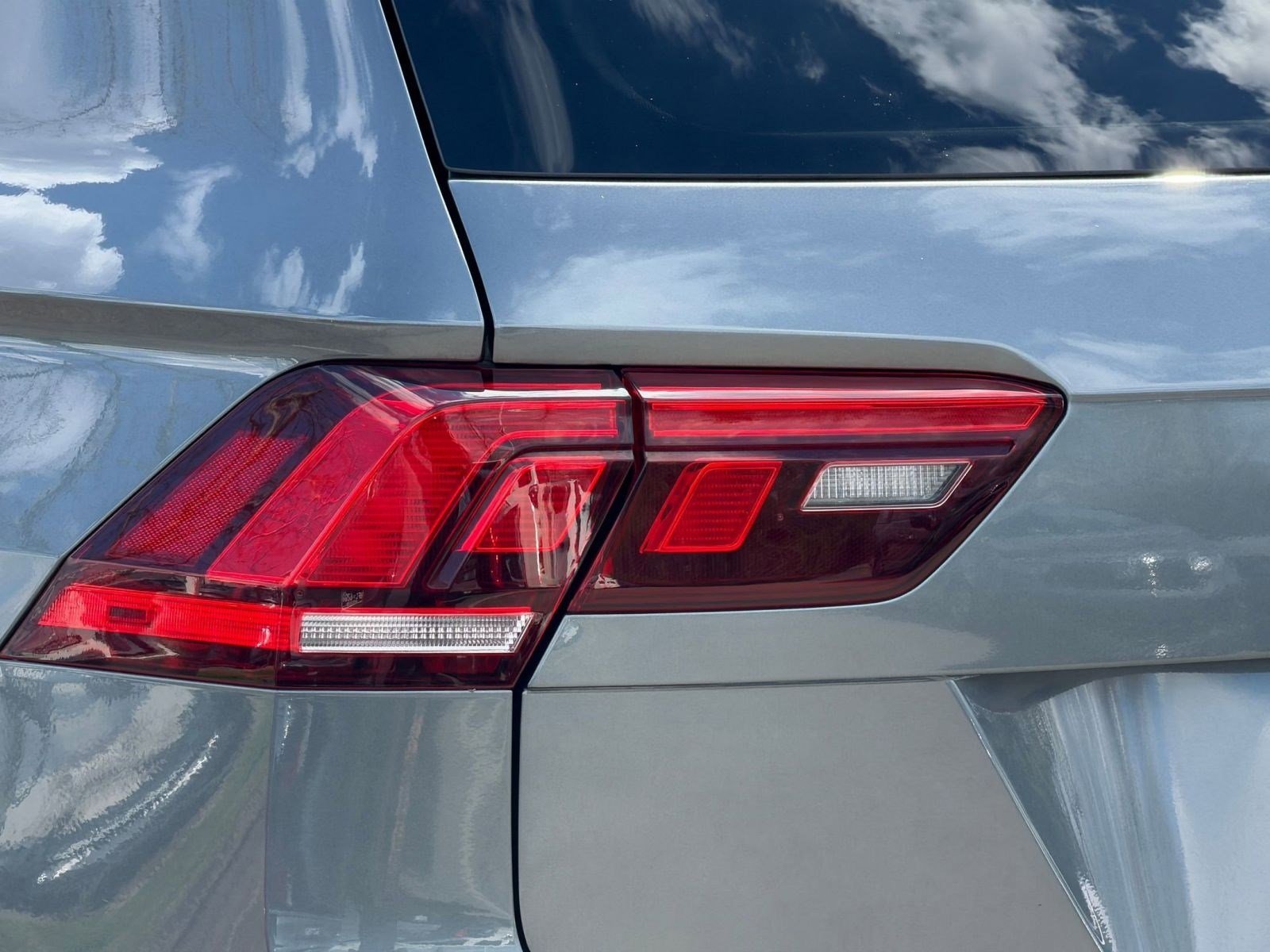 Used 2024 Volkswagen Tiguan Wolfsburg Edition image 13