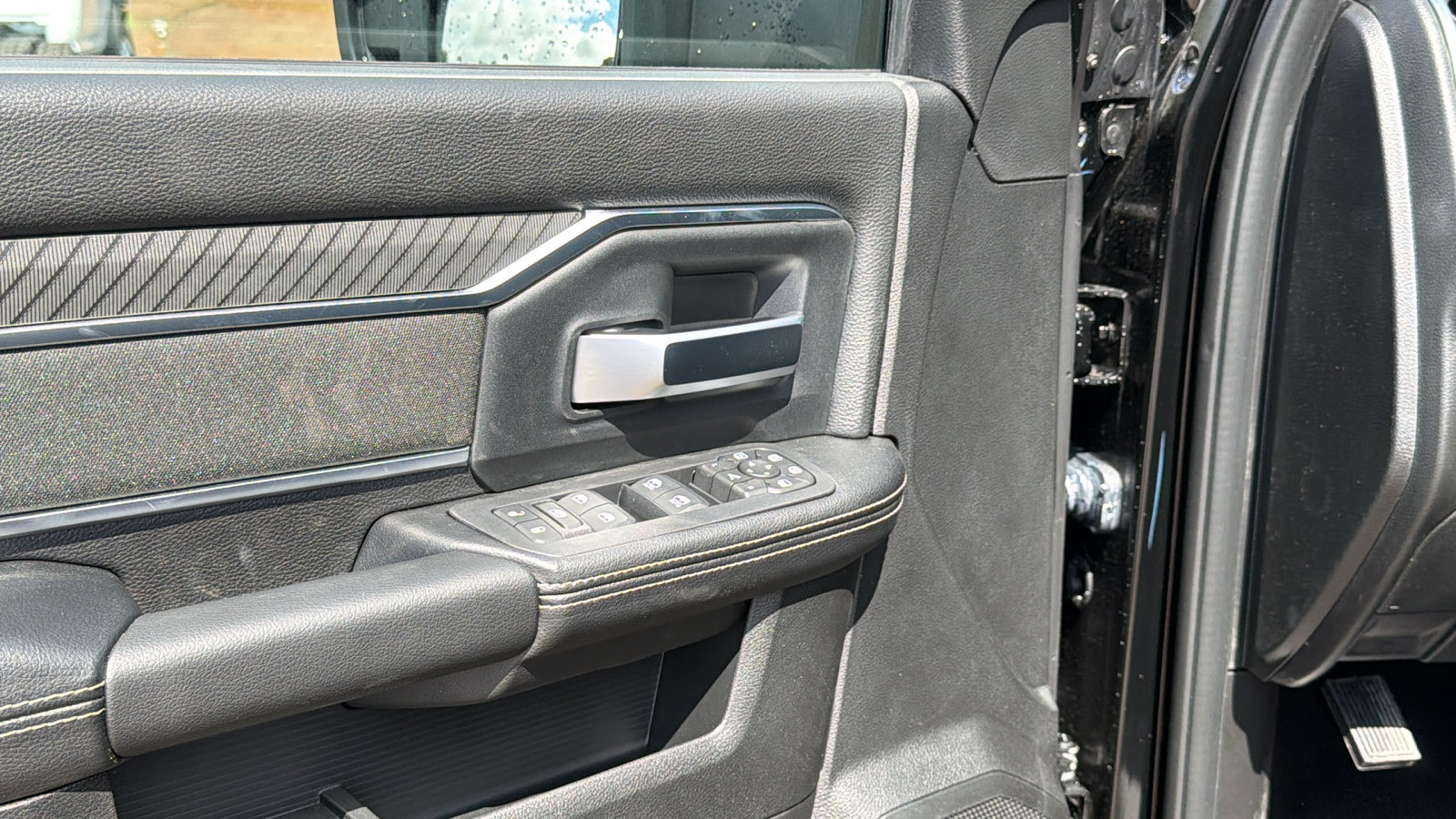 New 2026 RAM 2500 Big Horn AWD/4WD image 15