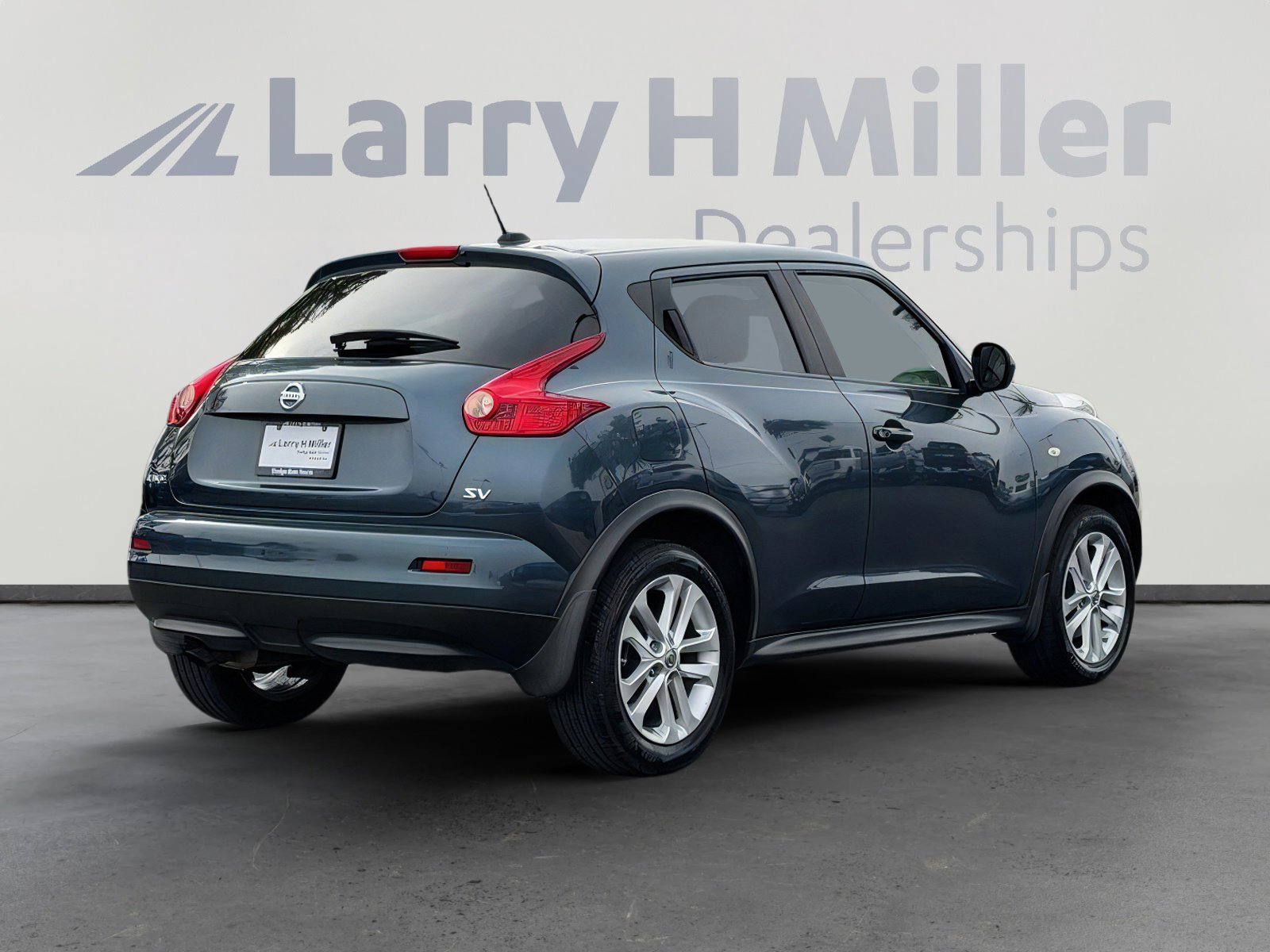 Used 2011 Nissan Juke SV FWD image 6