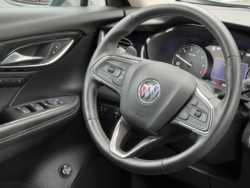 Used 2023 Buick Envision Essence image 12
