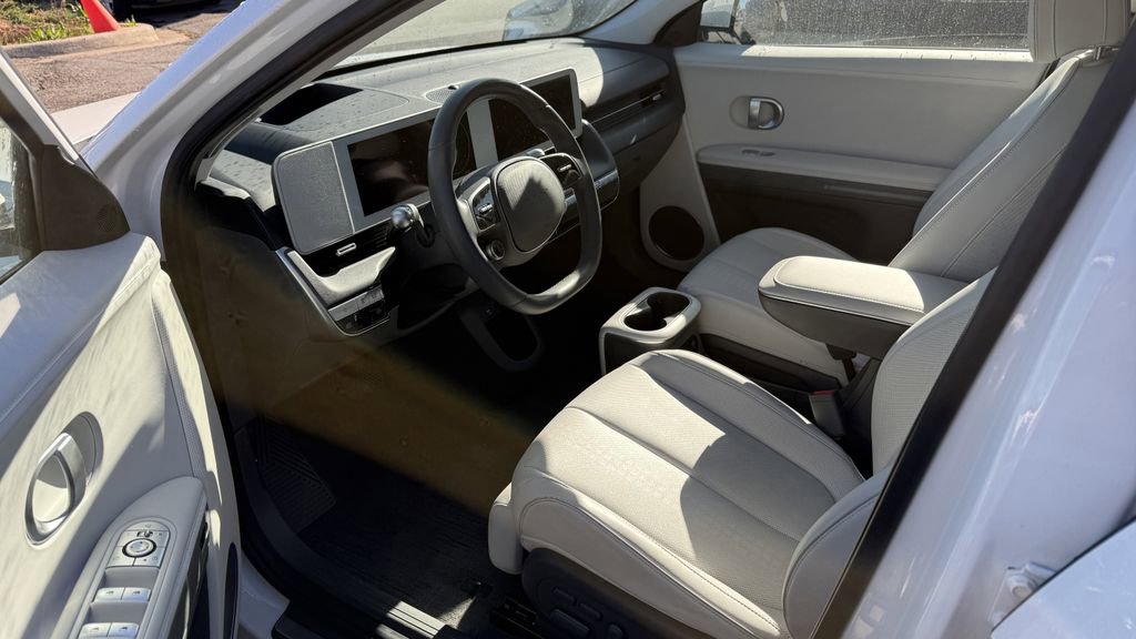 Used 2023 Hyundai Ioniq 5 Limited w/ Cargo Package image 3