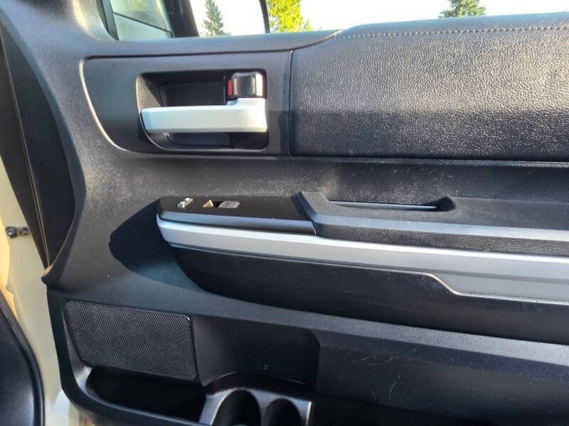 Used 2018 Toyota Tundra SR5 image 22
