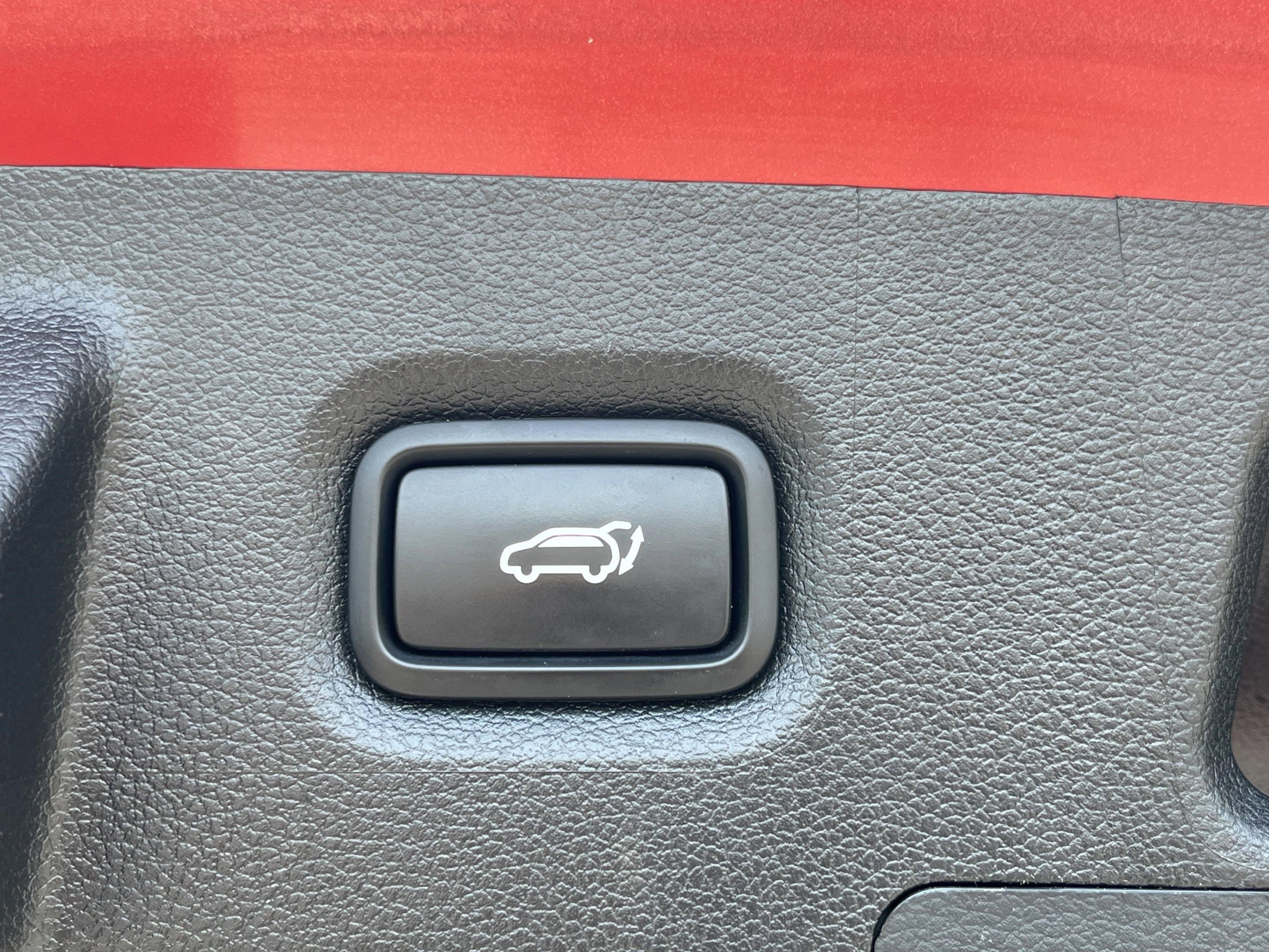 Used 2023 Hyundai Santa Fe SEL FWD image 31