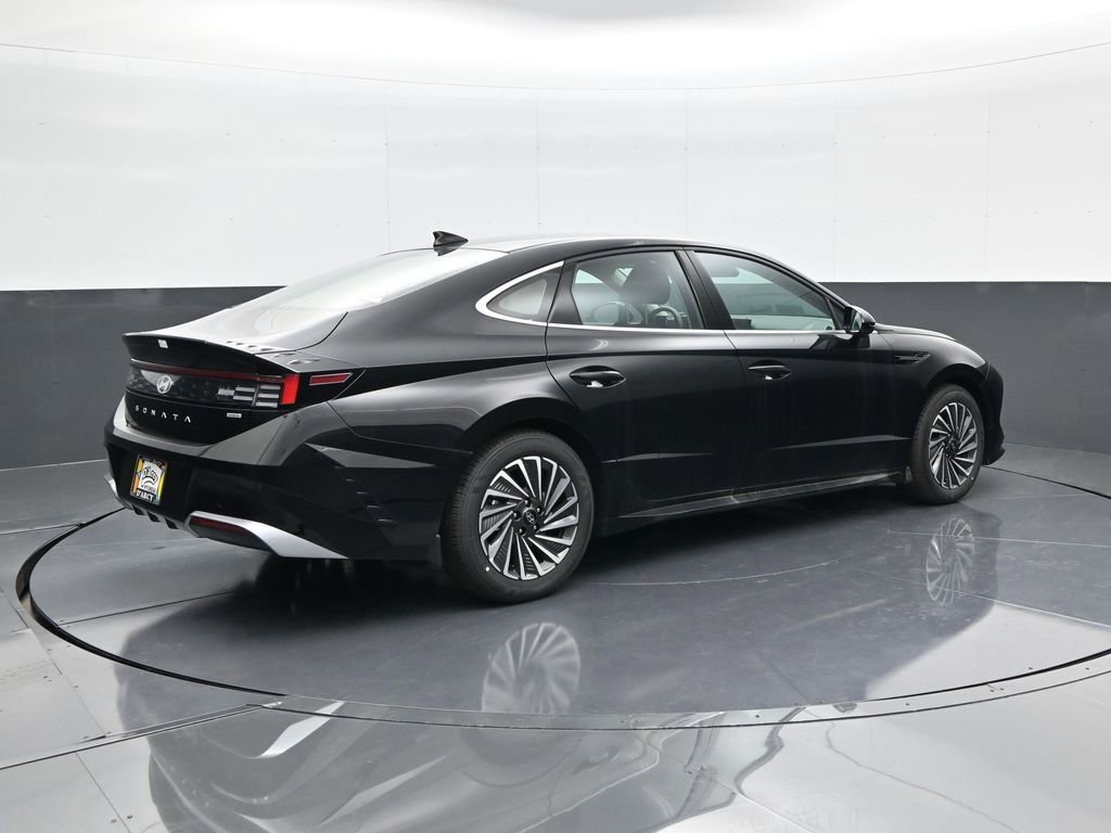 Certified 2025 Hyundai Sonata SEL FWD image 5