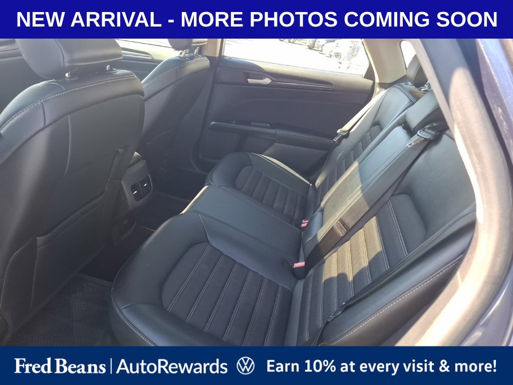 Used 2018 Ford Fusion SE w/ Equipment Group 601A FWD image 13